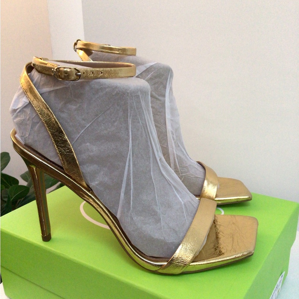 Sam Edelman gold high heel shoes